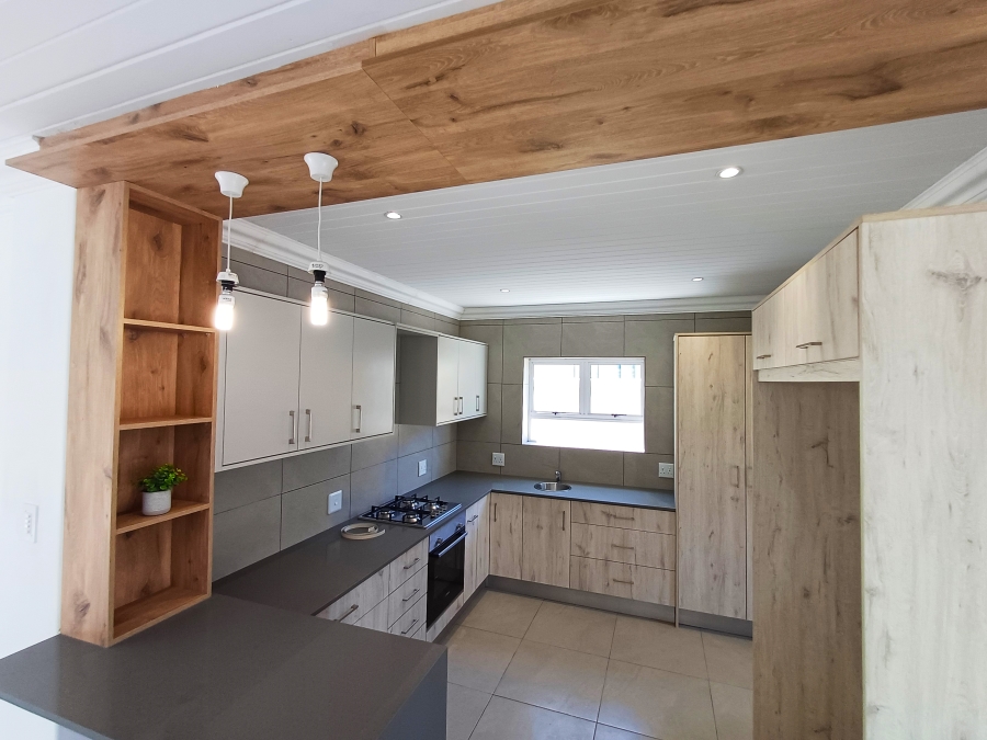 3 Bedroom Property for Sale in Palmiet Western Cape